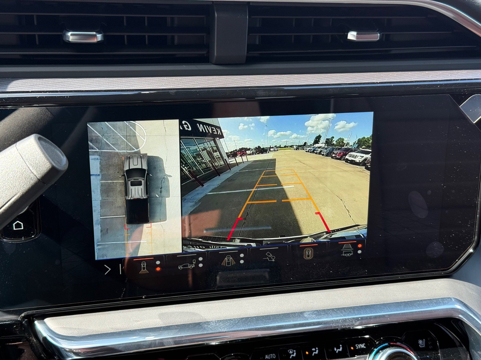 New 2025 GMC Sierra 2500 Denali Ultimate image 32