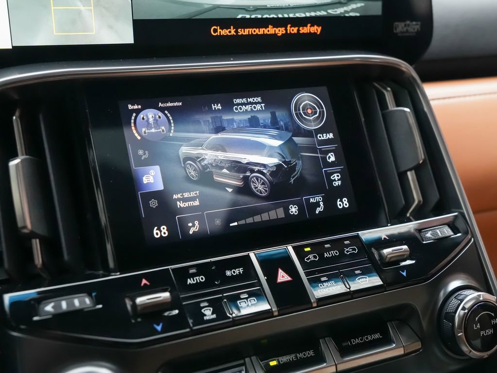 Used 2025 Lexus LX 700h Luxury w/ Appearance Package AWD/4WD image 32