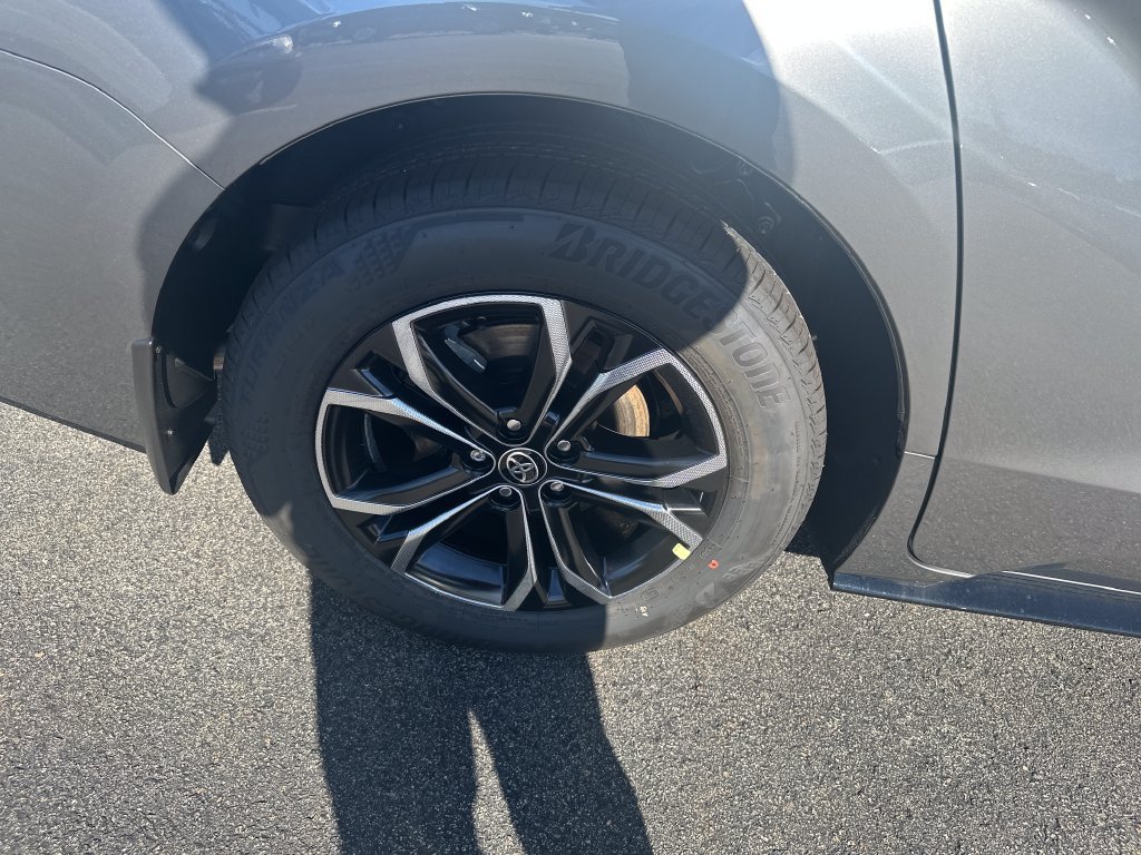 New 2026 Toyota Sienna Platinum AWD/4WD image 5