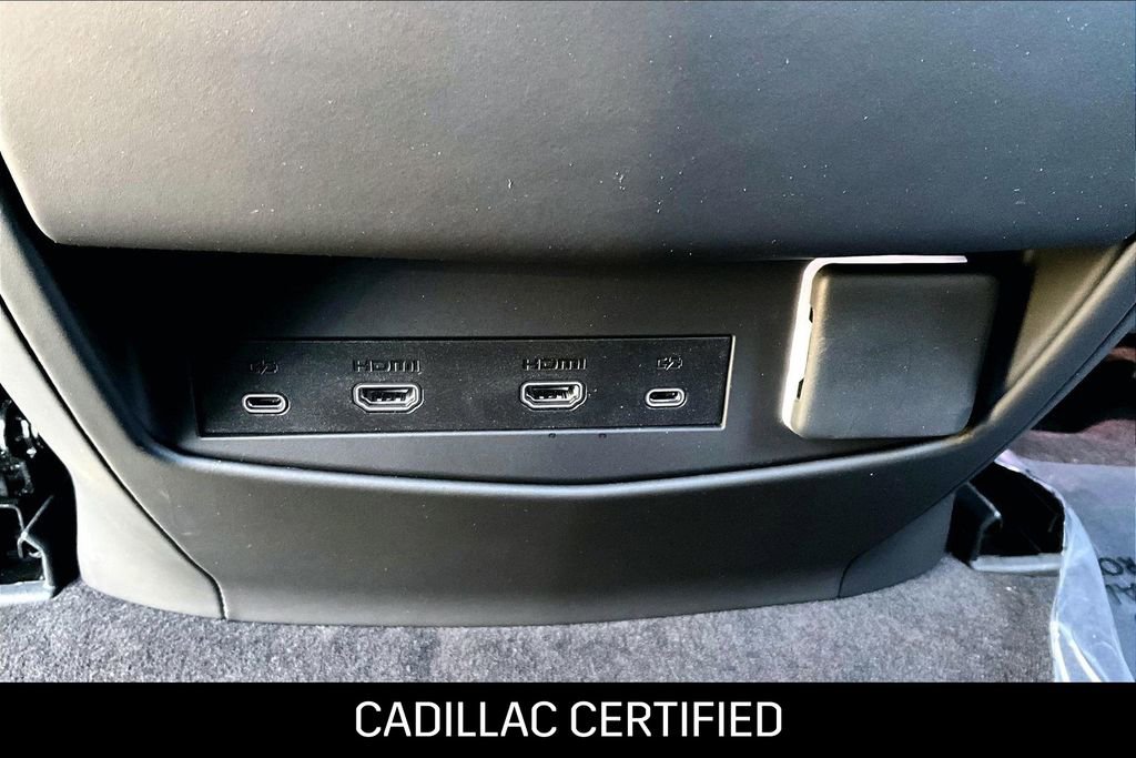 Used 2026 Cadillac Escalade Platinum Sport w/ LPO, ONYX Package image 37