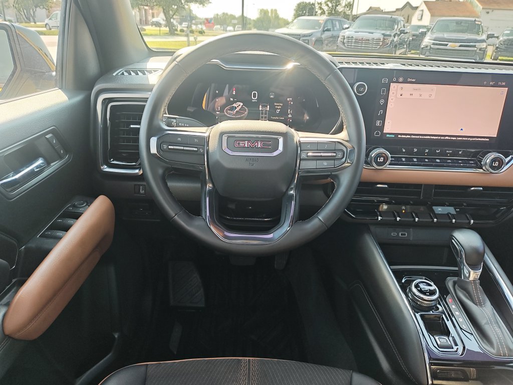 Used 2023 GMC Canyon AT4 w/ Technology Package AWD/4WD image 18