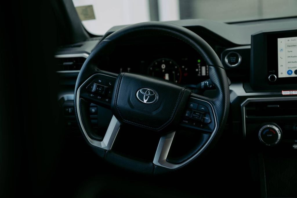 Used 2025 Toyota 4Runner SR5 image 12