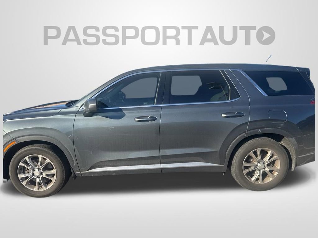 Used 2021 Hyundai Palisade SE FWD image 2