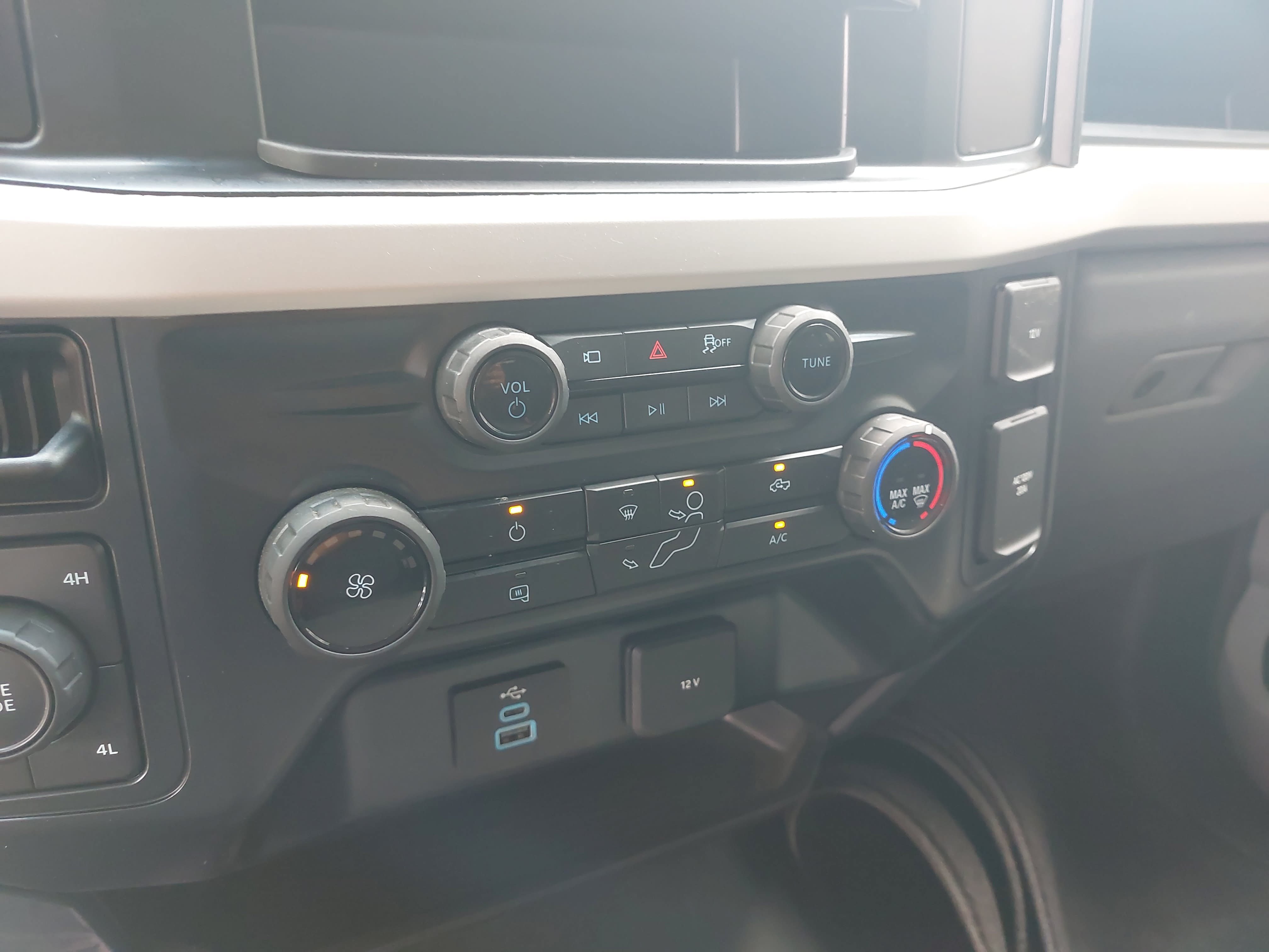 Used 2025 Ford F350 XL w/ STX Appearance Package AWD/4WD image 19