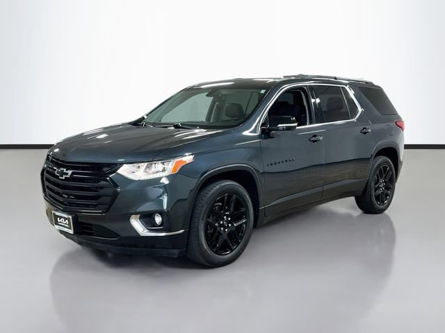Used 2019 Chevrolet Traverse LT w/ LPO, Blackout Package FWD image 3