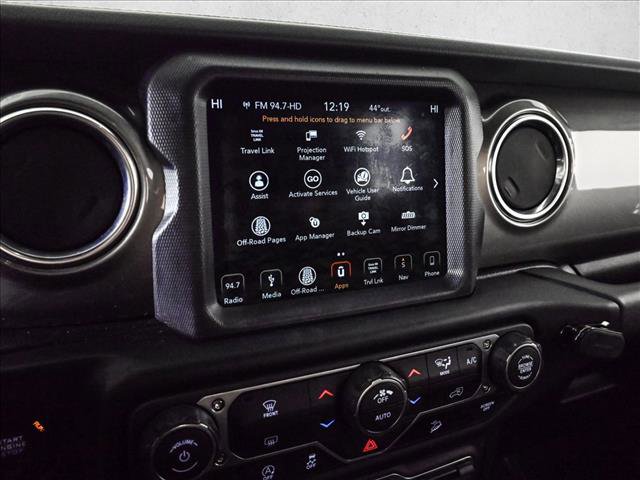 Used 2018 Jeep Wrangler Unlimited Sahara image 15