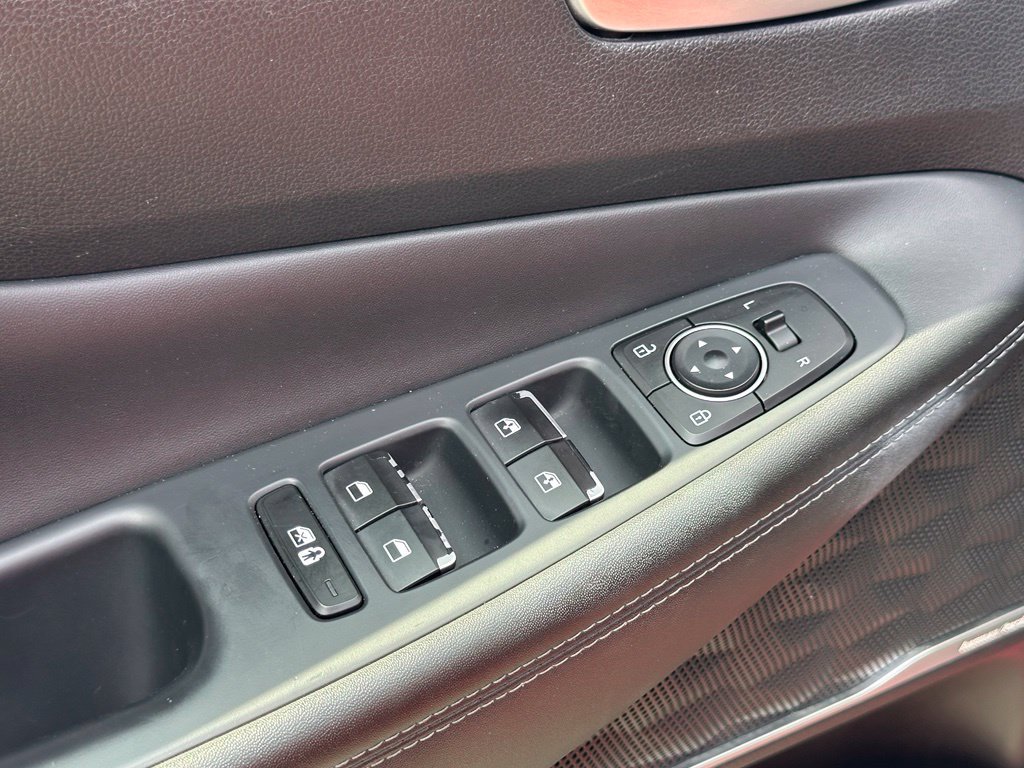 Used 2023 Hyundai Santa Fe SEL w/ Premium Package FWD image 17