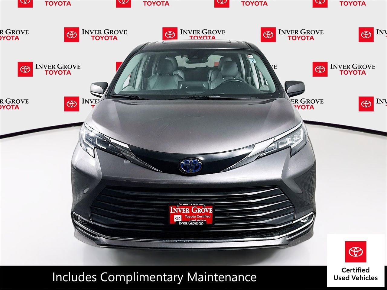 Certified 2022 Toyota Sienna XLE image 2