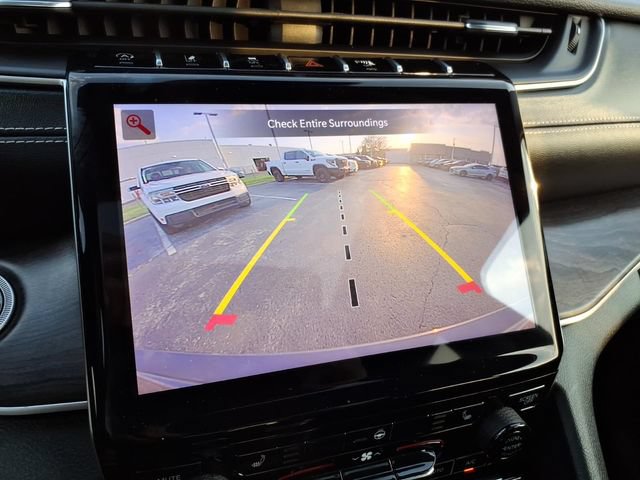 Used 2022 Jeep Grand Cherokee Limited AWD/4WD image 32