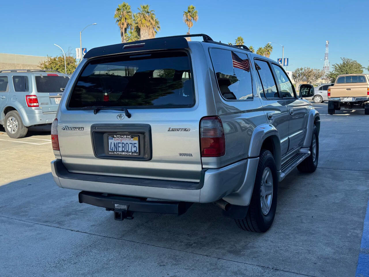 Used 2000 Toyota 4Runner Limited image 10