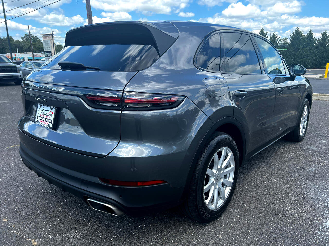 Used 2021 Porsche Cayenne image 5