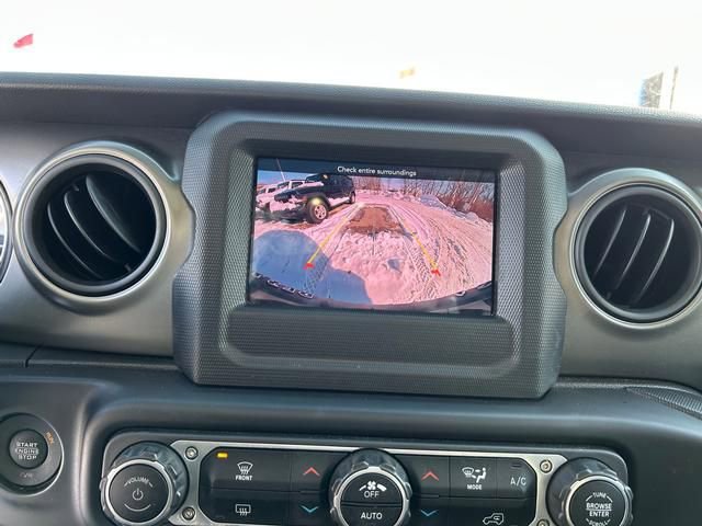 Used 2023 Jeep Wrangler Unlimited AWD/4WD image 18