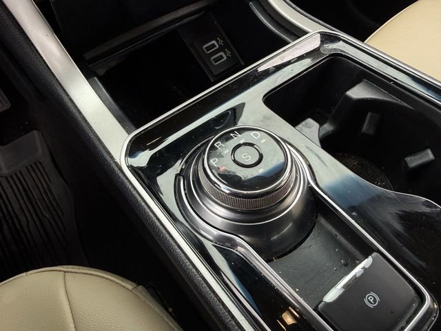 Used 2019 Ford Edge SEL w/ Equipment Group 201A AWD/4WD image 18