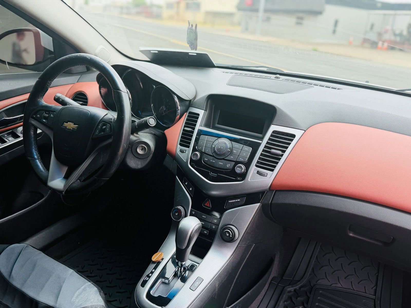 Used 2011 Chevrolet Cruze LTZ FWD image 10