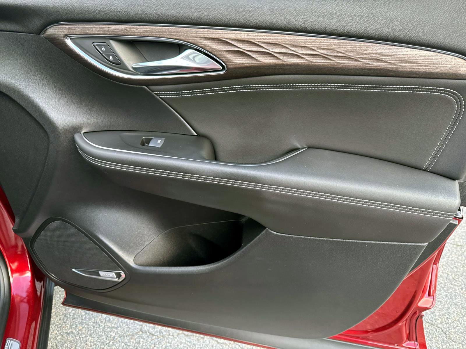 Certified 2023 Buick Envision Avenir image 8