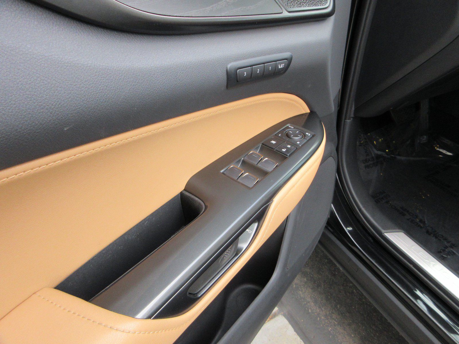 Used 2025 Lexus NX 350h AWD w/ Cold Area Package image 30