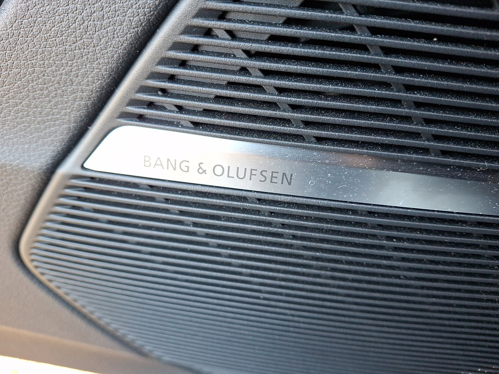 Used 2023 Audi Q8 Prestige image 28