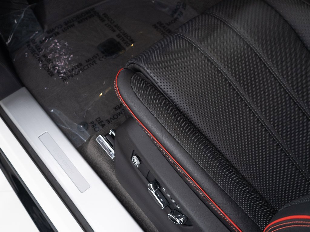 Certified 2025 Bentley Bentayga image 12