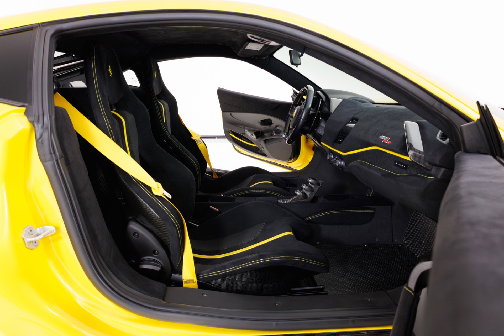 Used 2020 Ferrari 488 Pista image 31