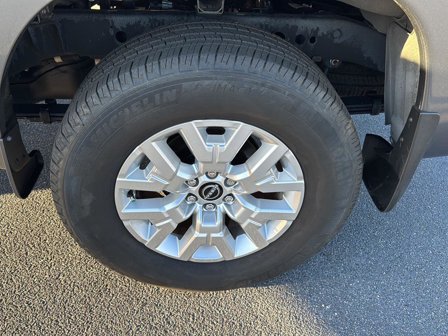 Used 2024 Nissan Frontier SV w/ SV Convenience Package image 33