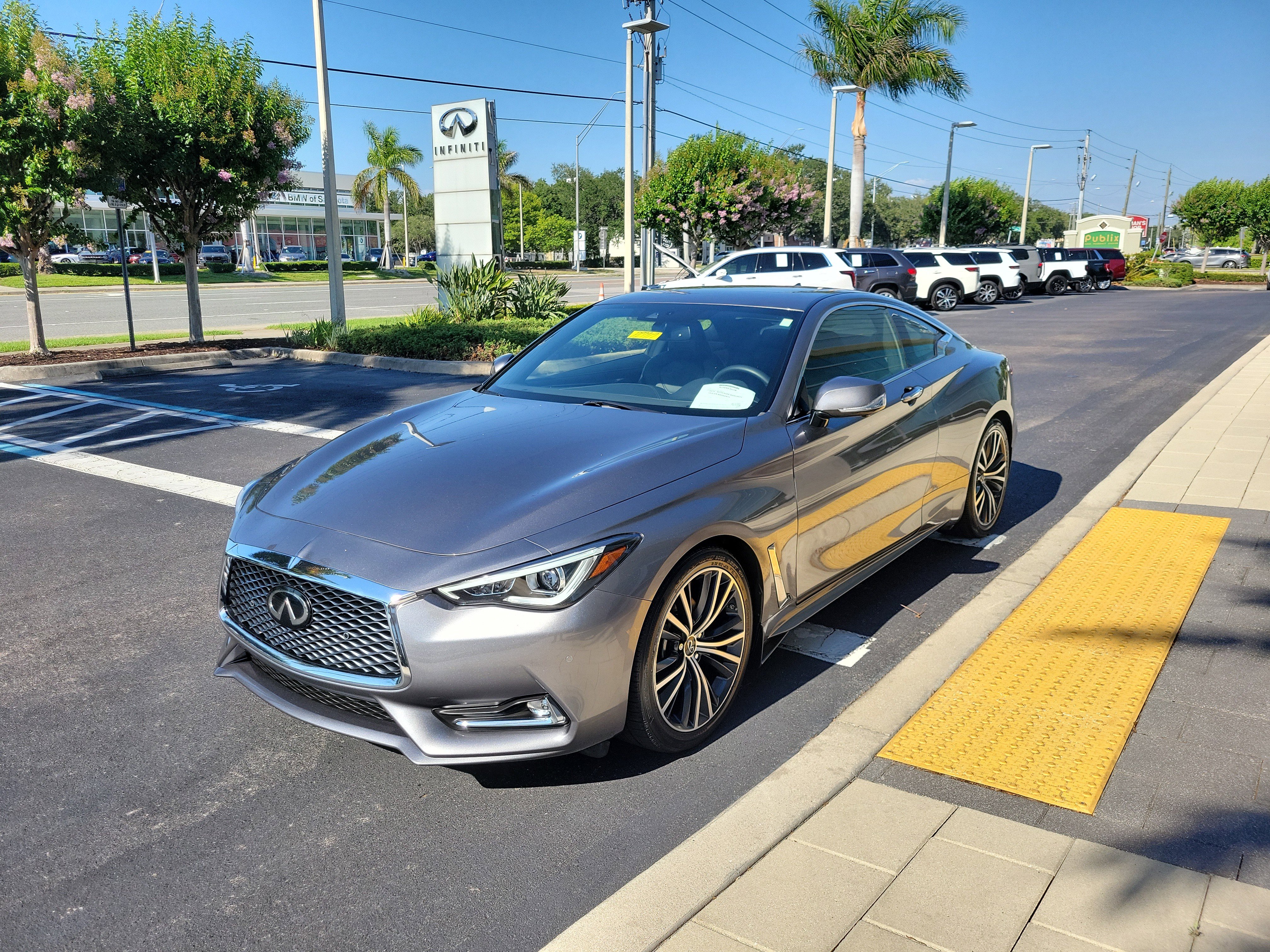 Used 2022 INFINITI Q60 3.0t Luxe w/ Cargo Package RWD image 8