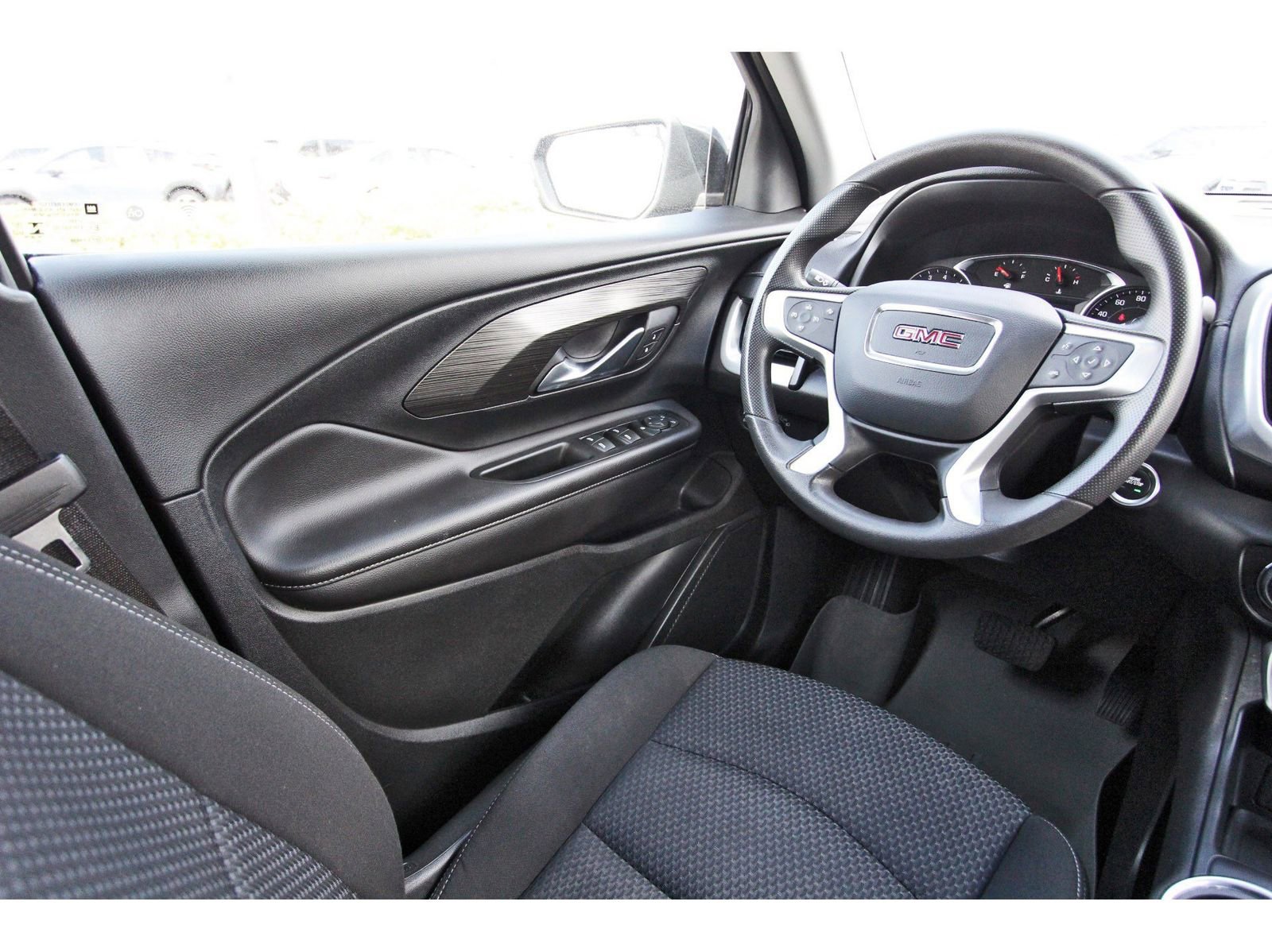 Used 2022 GMC Terrain SLE w/ Driver Convenience Package image 8