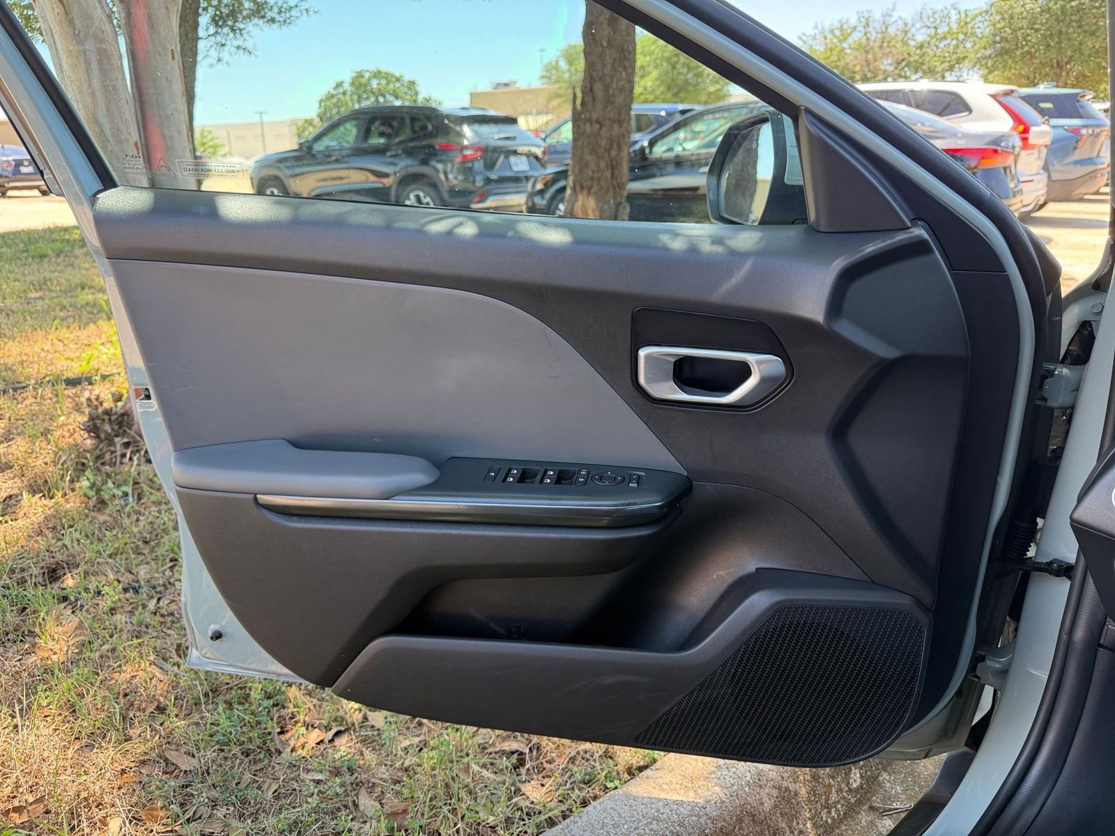 Used 2025 Kia K4 FWD image 18