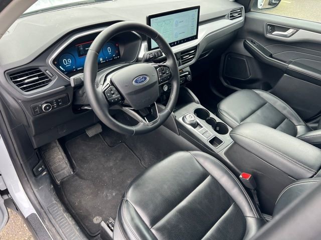 Used 2025 Ford Escape Platinum image 15