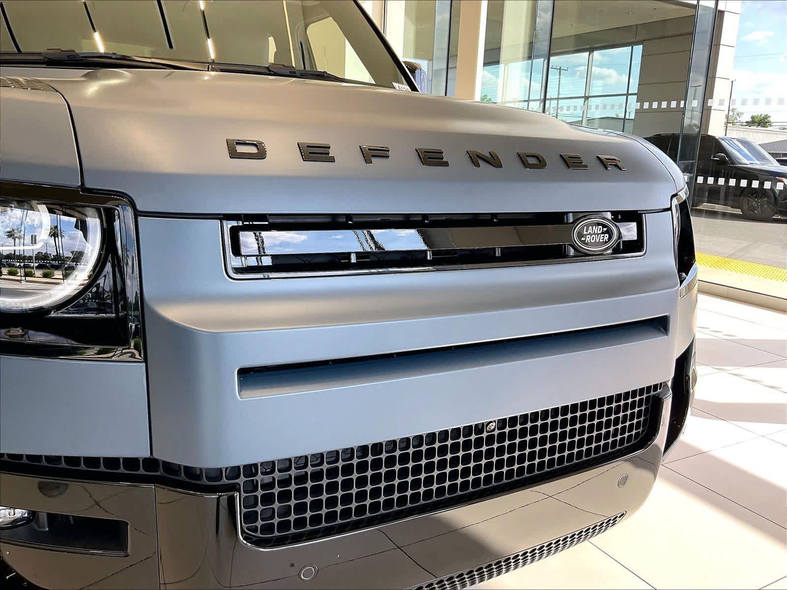 New 2026 Land Rover Defender 110 X-Dynamic SE AWD/4WD image 33
