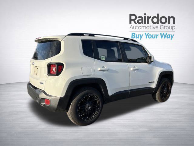 Used 2017 Jeep Renegade Latitude AWD/4WD image 7