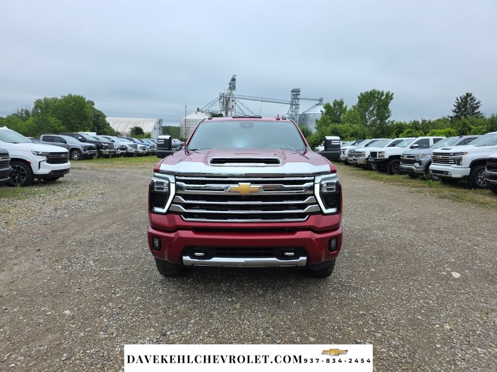 Used 2024 Chevrolet Silverado 2500 High Country w/ High Country Premium Package AWD/4WD image 2