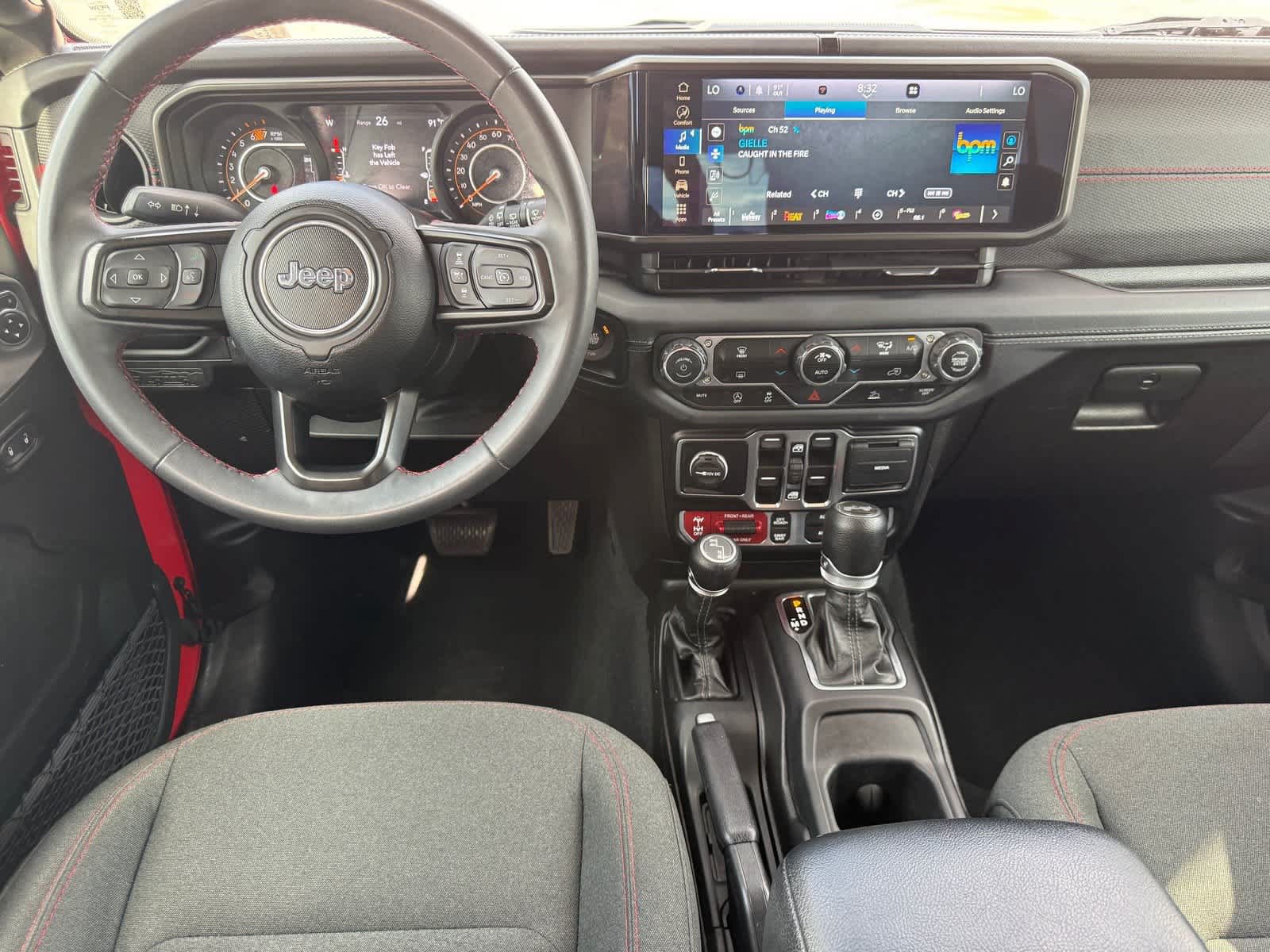 Used 2024 Jeep Wrangler Unlimited Rubicon AWD/4WD image 27