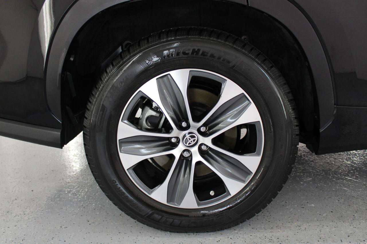 Used 2021 Toyota Highlander XLE image 80