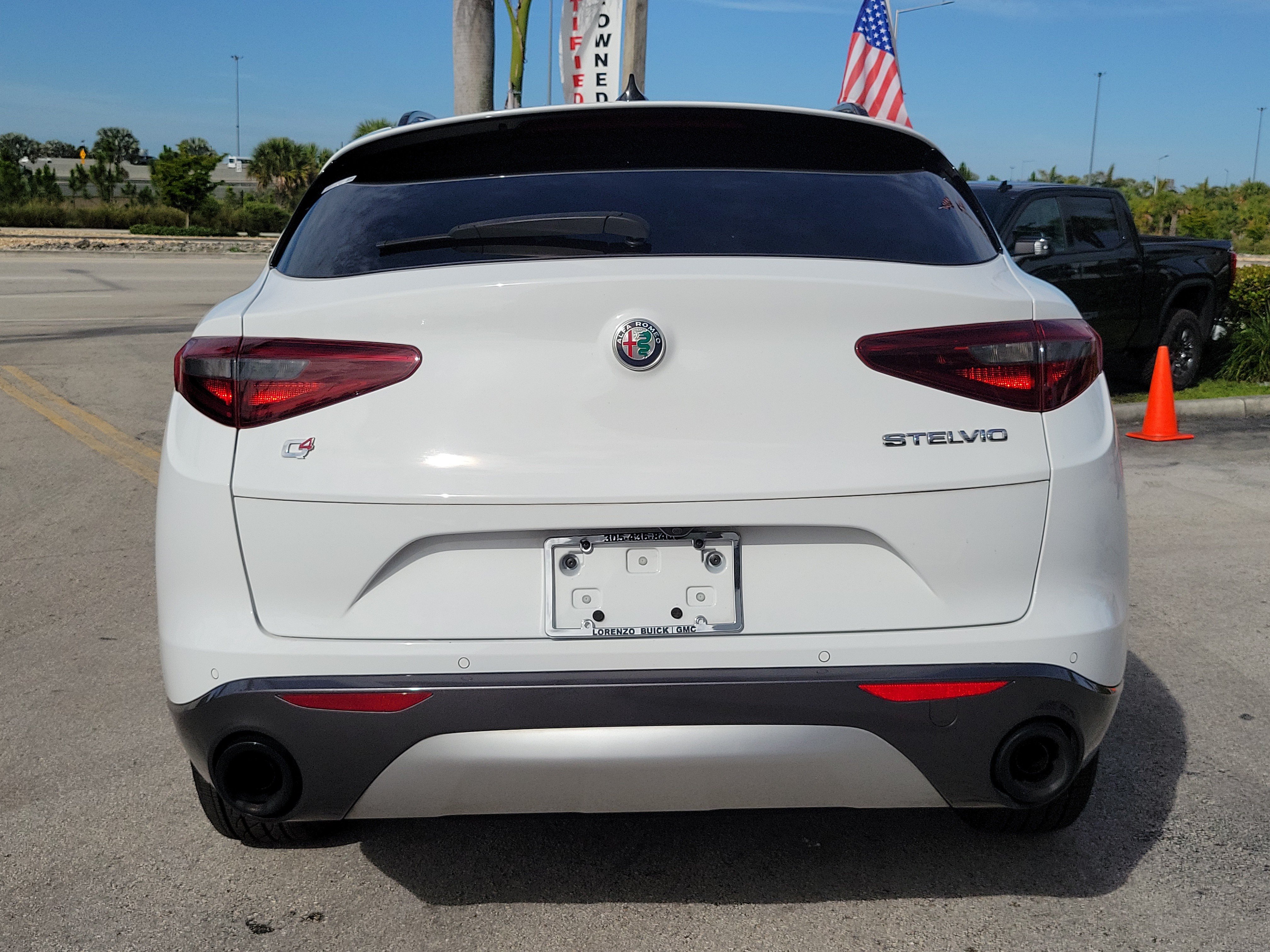 Used 2023 Alfa Romeo Stelvio Ti w/ Active Assist Plus Package AWD/4WD image 6