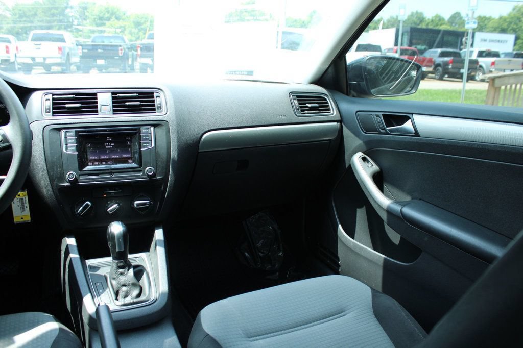 Used 2018 Volkswagen Jetta S FWD image 16