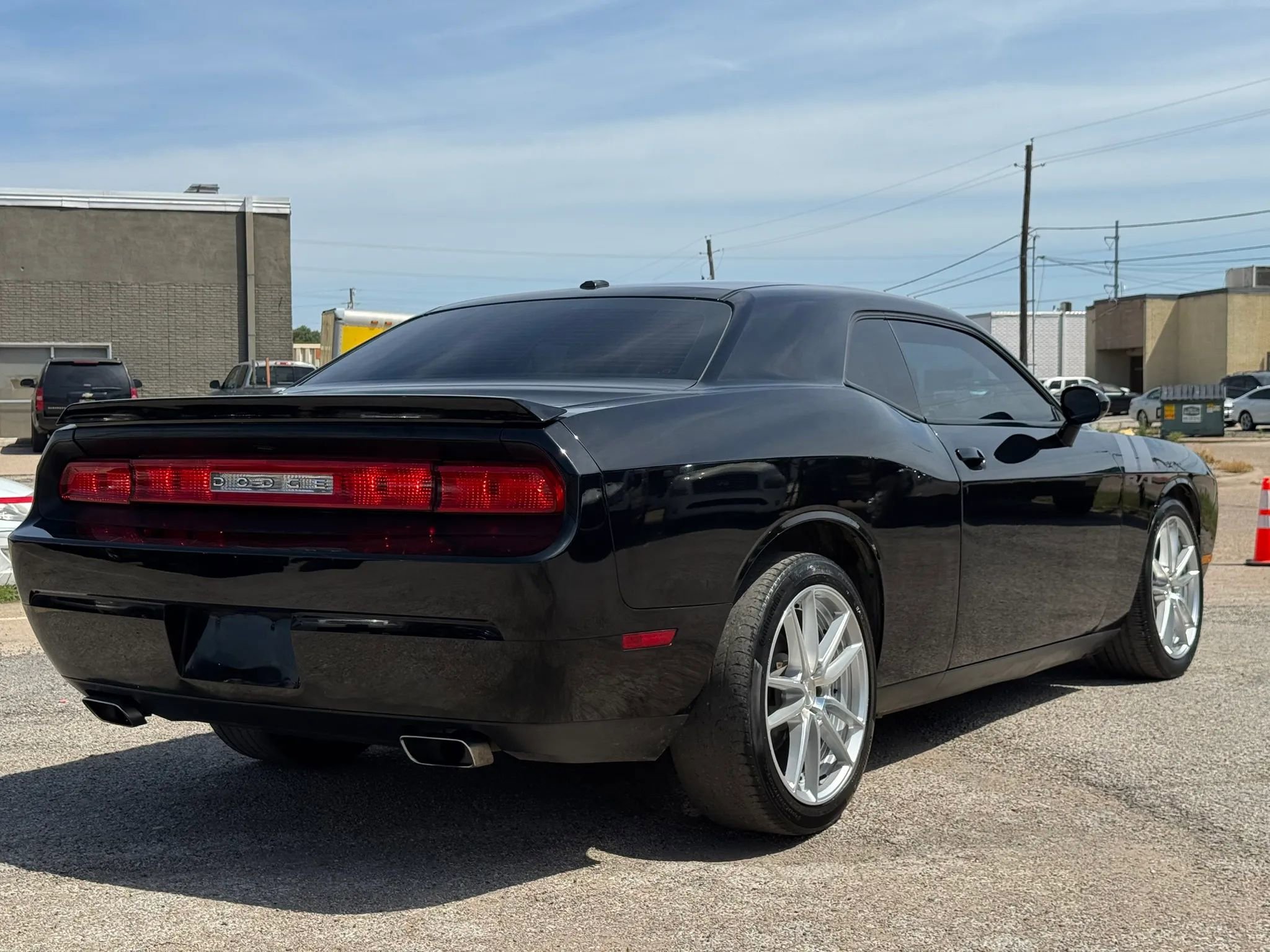 Used 2012 Dodge Challenger R/T RWD image 7