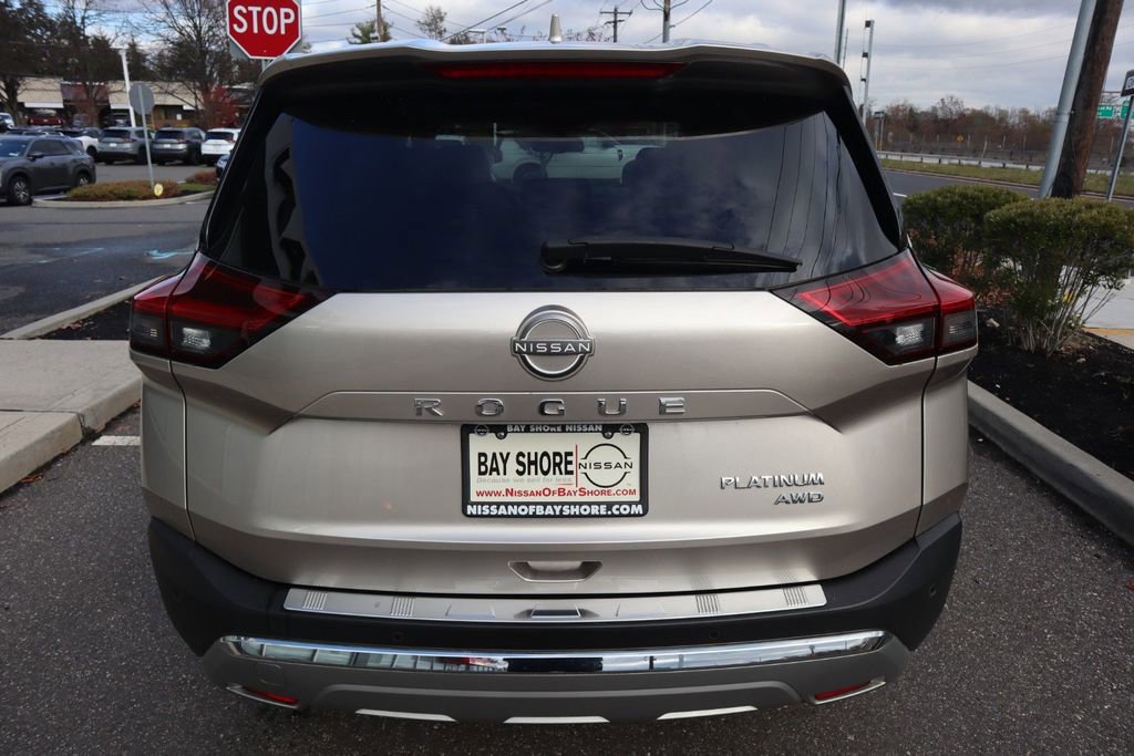 Certified 2022 Nissan Rogue Platinum w/ Head-Up Display Package AWD/4WD image 7