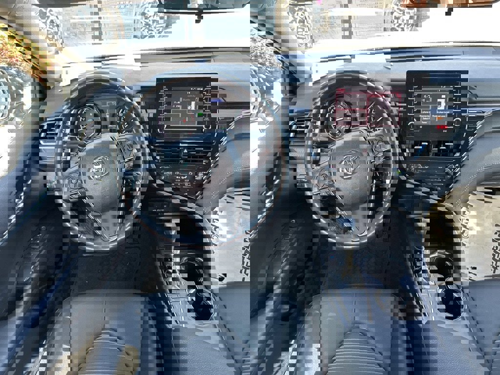 Used 2024 Toyota Camry SE image 13