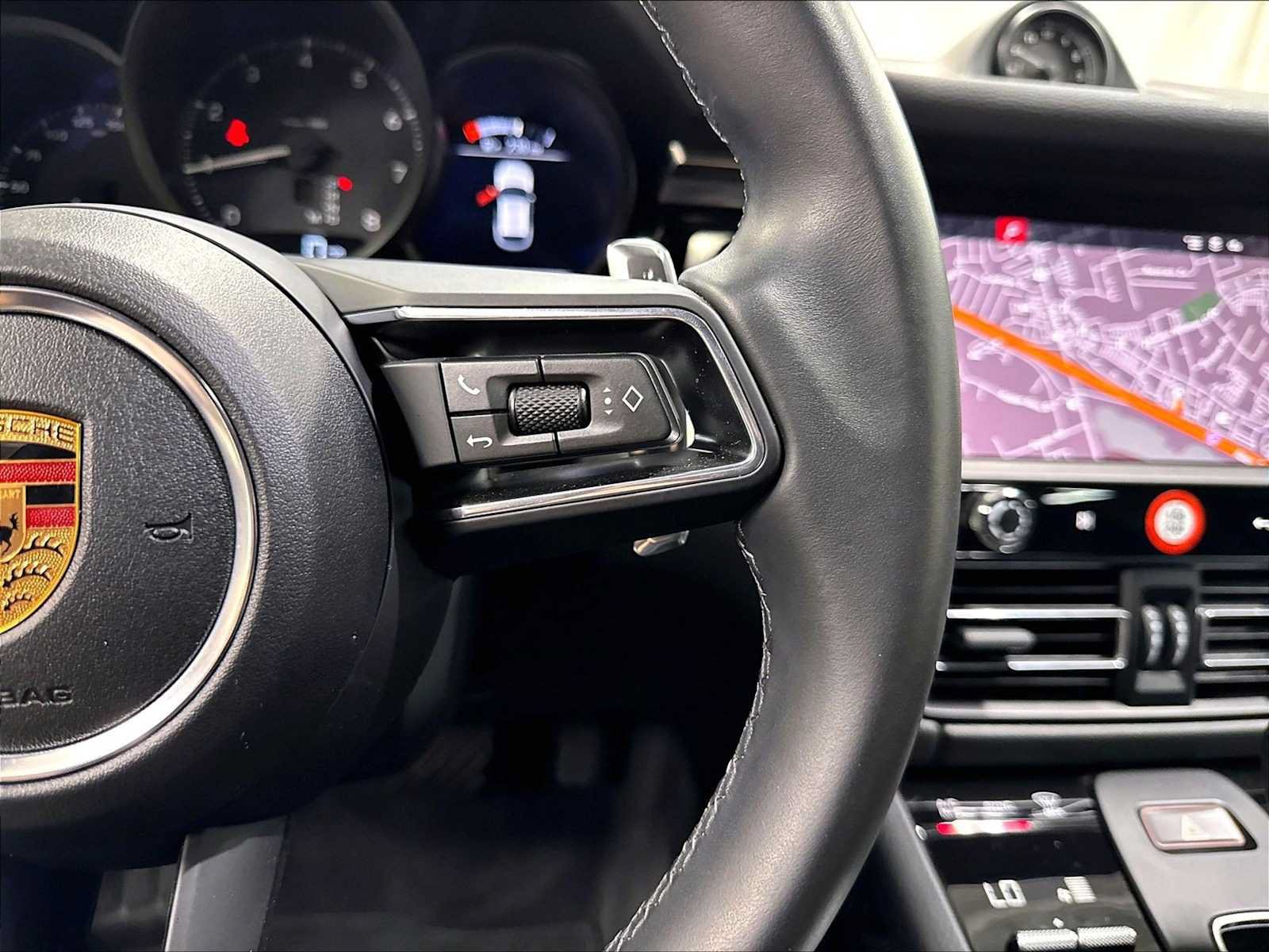 Used 2026 Porsche Macan AWD/4WD image 23