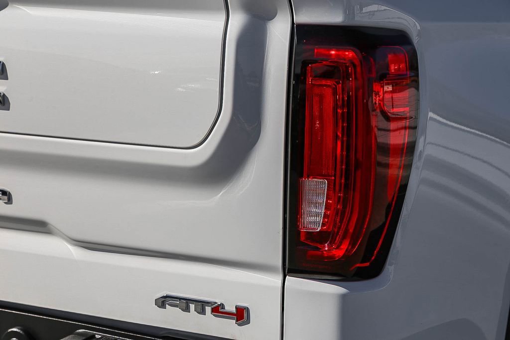Used 2025 GMC Sierra 1500 AT4 image 10