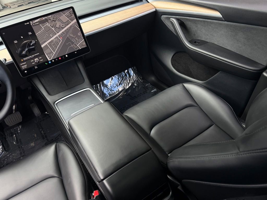 Used 2025 Tesla Model Y Long Range RWD image 10