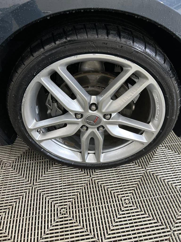 Used 2019 Chevrolet Corvette Stingray Coupe w/ 1LT image 11