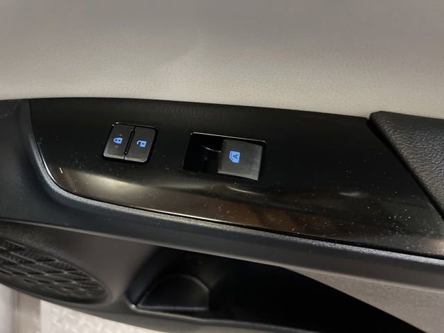 Used 2018 Toyota Prius Prime Premium image 58