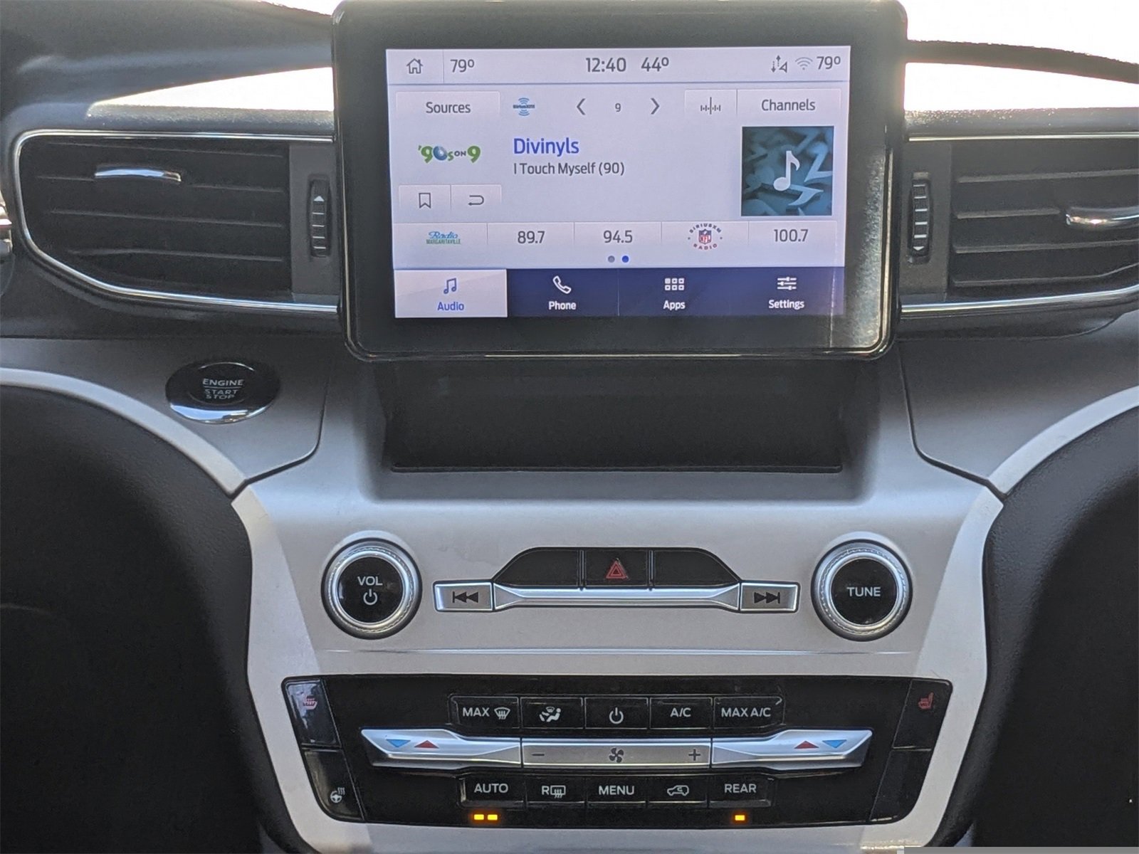 Used 2022 Ford Explorer XLT w/ Equipment Group 202A image 20