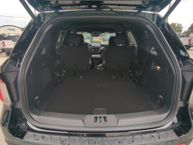 New 2026 Ford Explorer ST-Line w/ ST-Line Street Pack RWD image 14