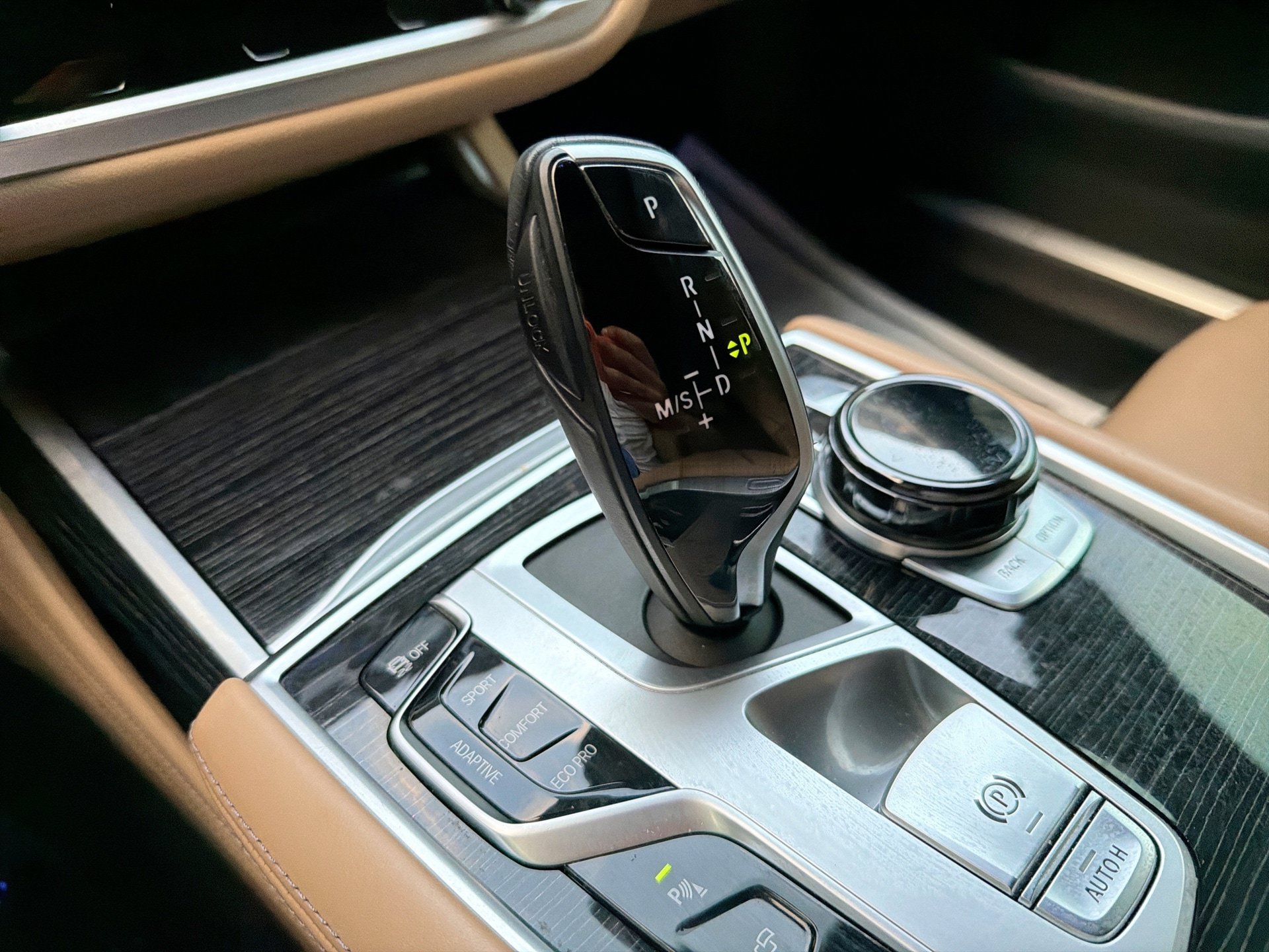 Used 2020 BMW 750i xDrive w/ Executive Package AWD/4WD image 23