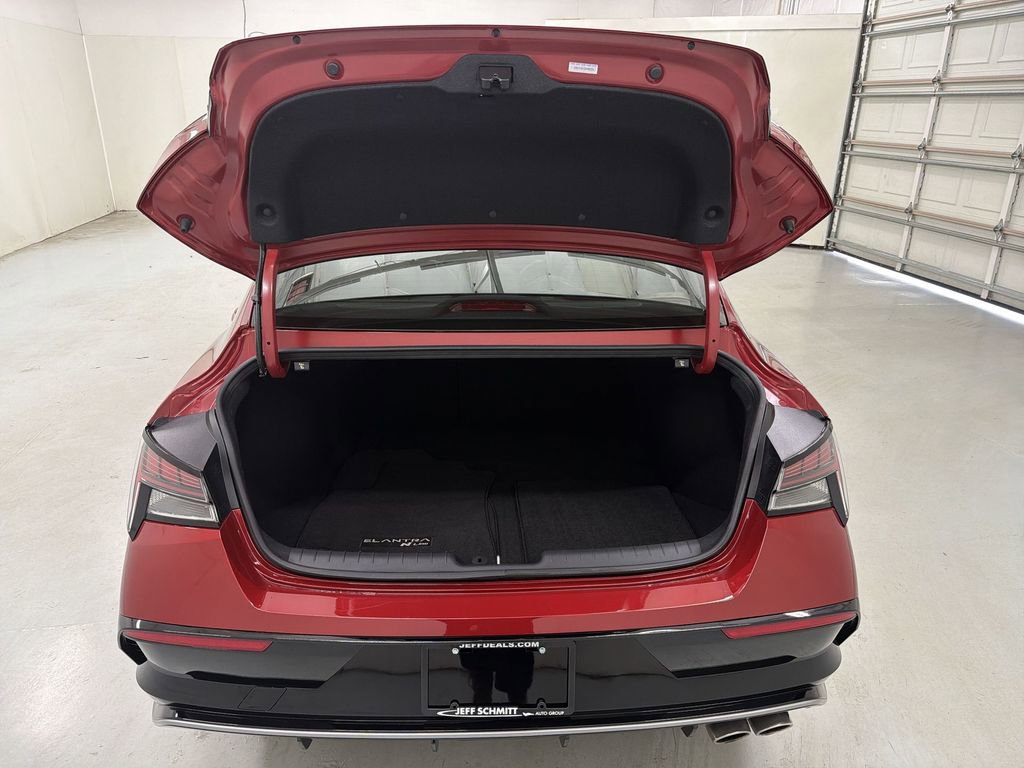 Used 2025 Hyundai Elantra N Line image 15