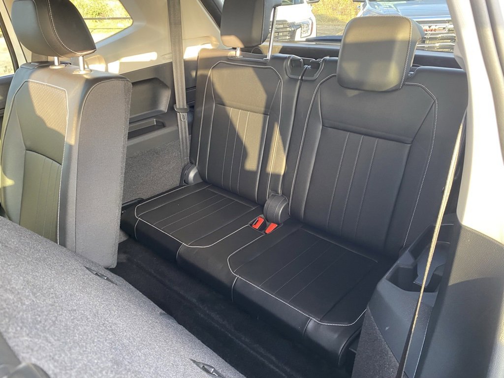 Used 2022 Volkswagen Tiguan SE image 14