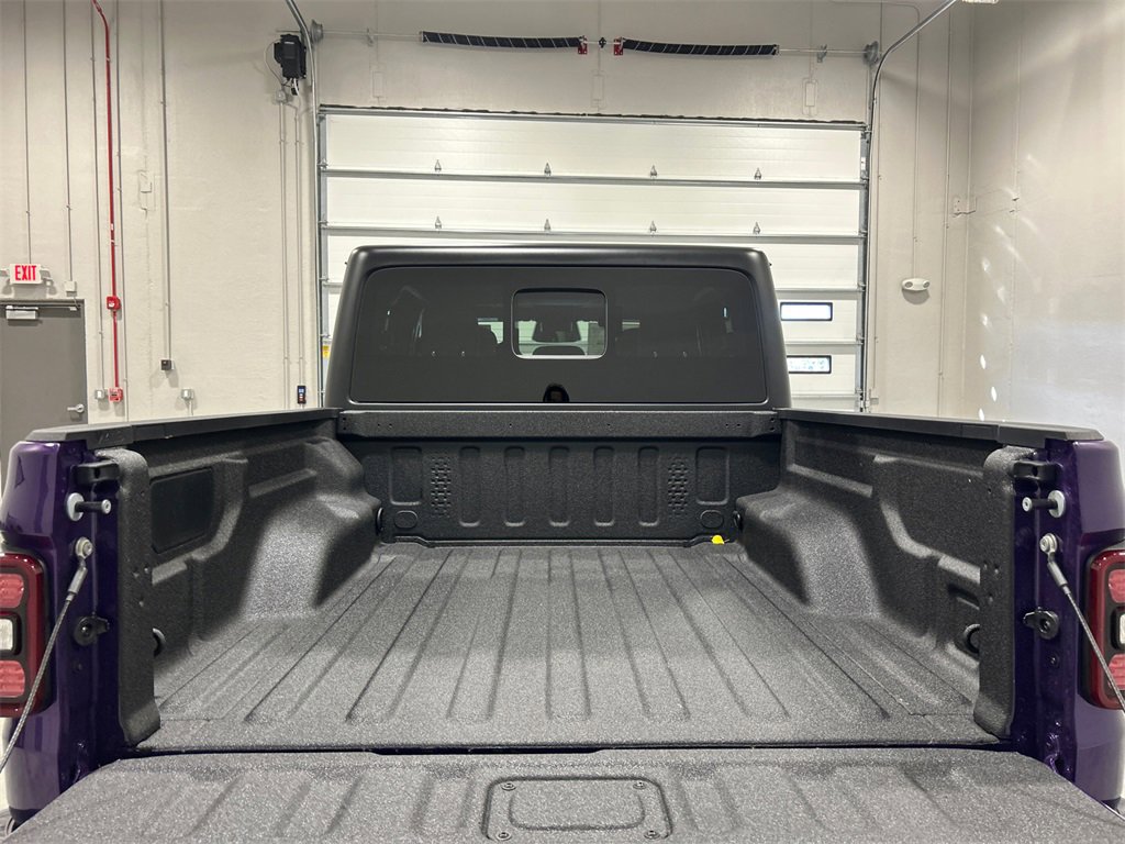 New 2026 Jeep Gladiator Willys image 31