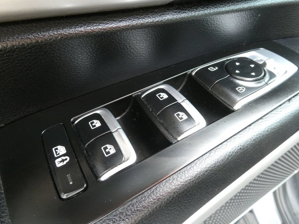 Used 2020 Kia Telluride LX AWD/4WD image 24
